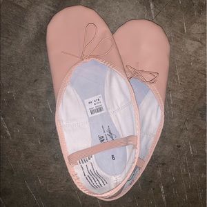 Dancing shoes ballet